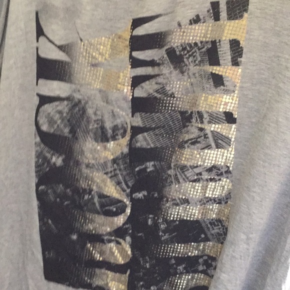 Size 2? Maurice’s cold shoulder long sleeve top - Picture 2 of 4